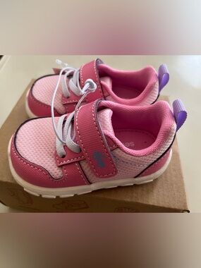 NWT See Kai Run Tenny Hot Pink Sneakers Size 4